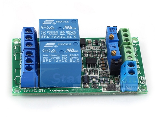 comparator relay circuit