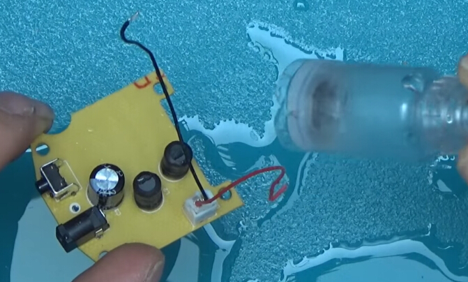 thumbnail image 2 of 20mm Ultrasonic Mist Maker Module – 113KHz Fogger Humidifier With PCB 2 of 6